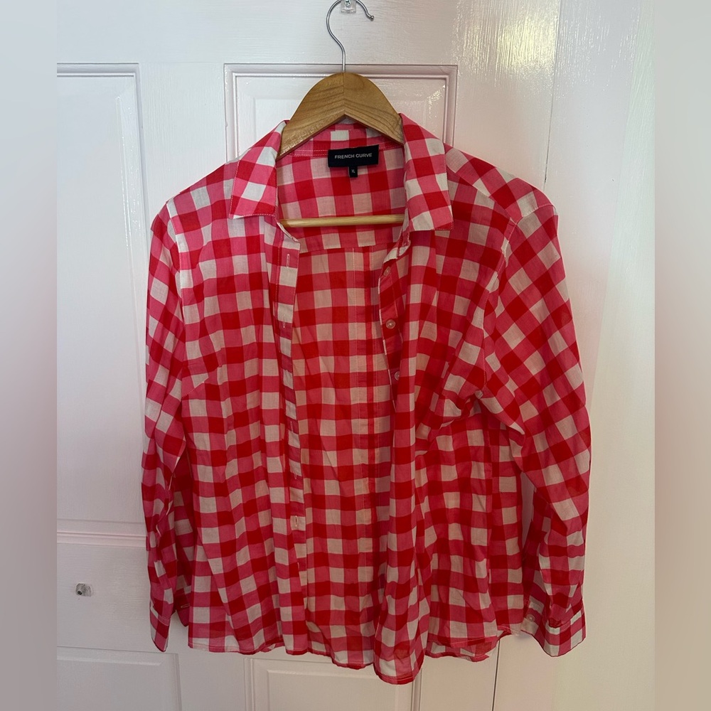 Women’s French Curve button down